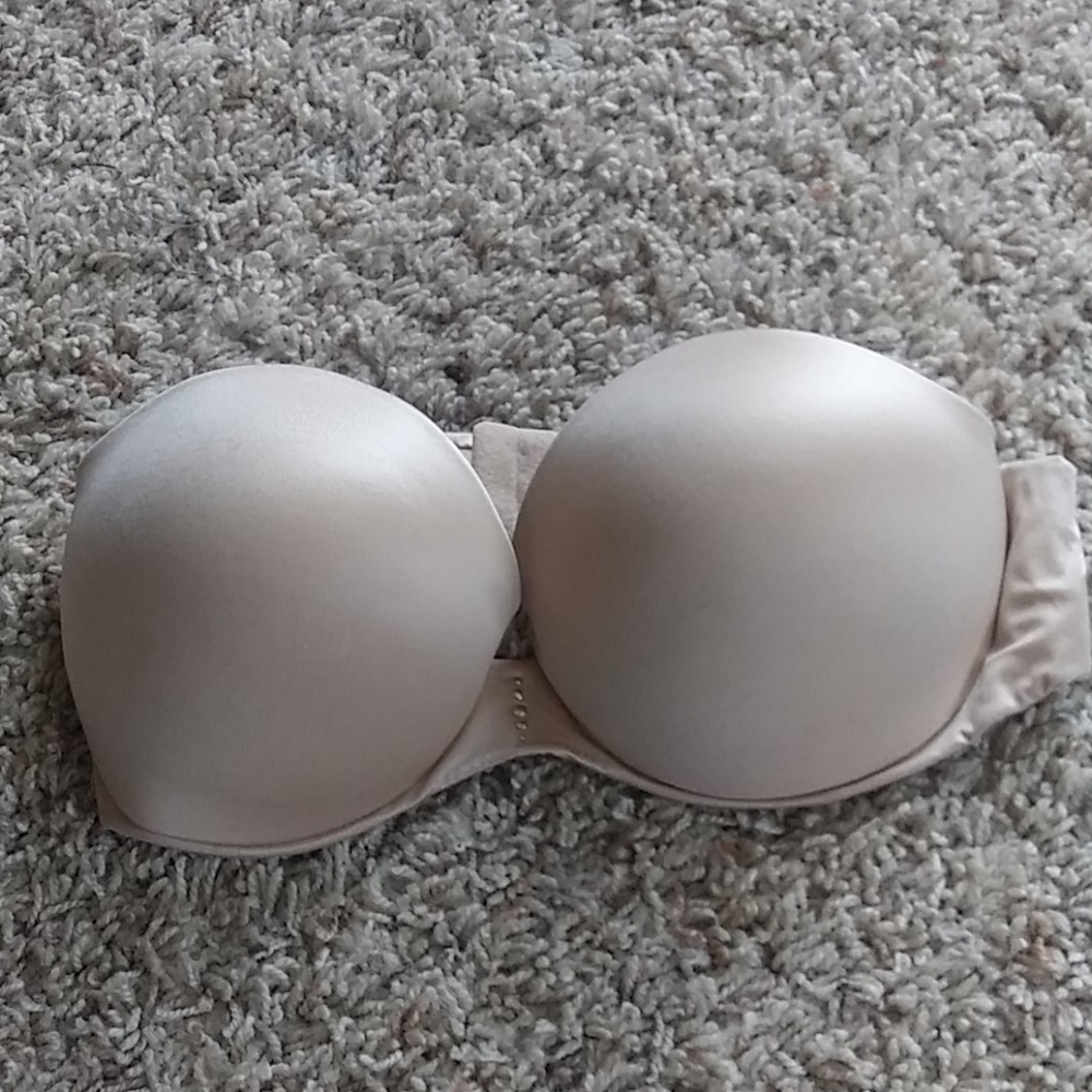 Bombshell padded strapless bra